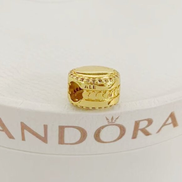 Pandora CUBA Flag pendant Gold-Plated - Picture 2 of 4